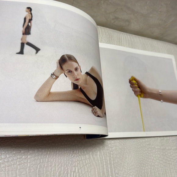 HERMES N°86 MAGAZINE spring-summer 2025. The World of Hermes. New. - Picture 5 of 7